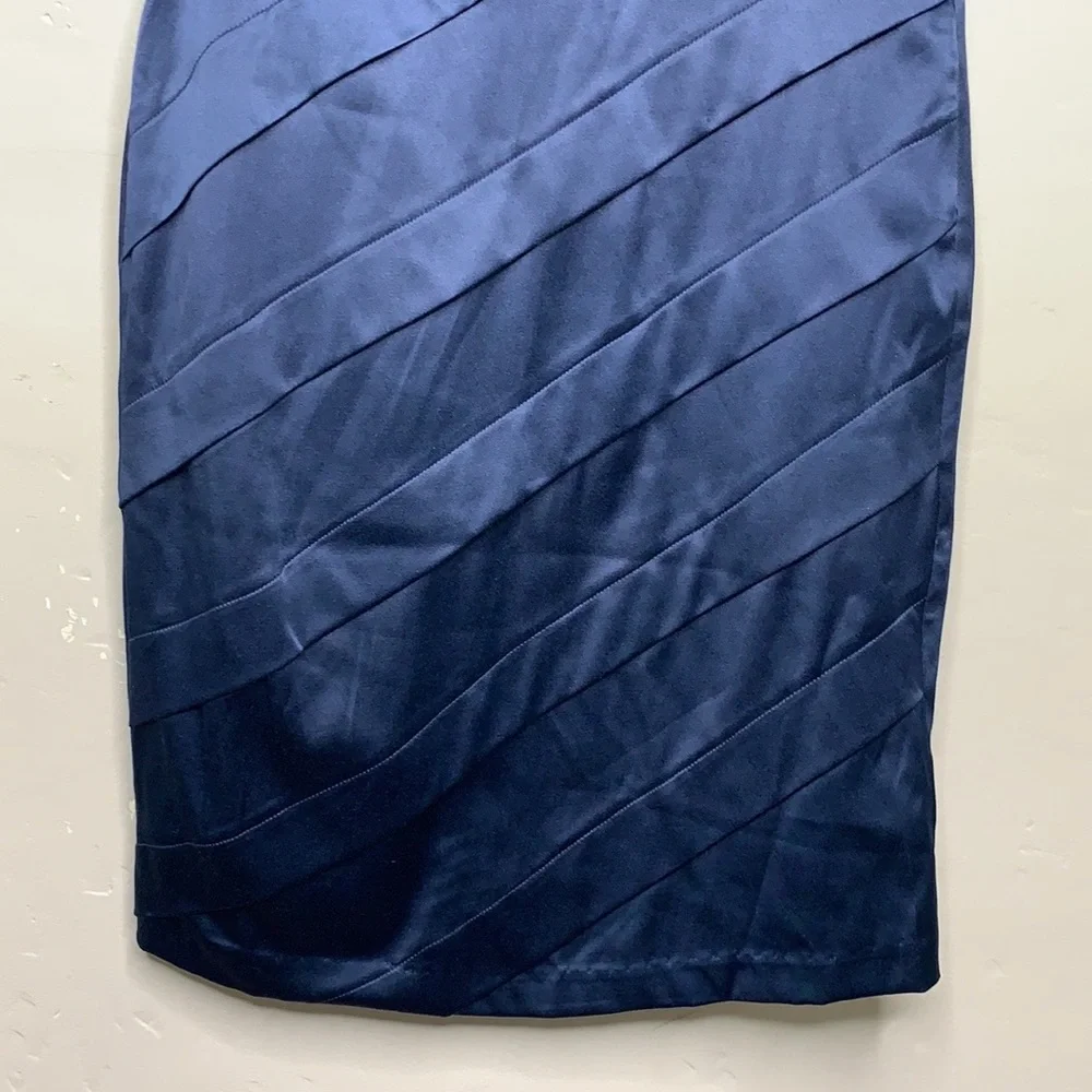 MAURICES Satinee Navy Pleated Scoop Neck Fitted Sheath Dress Size 1/2